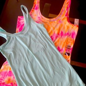 Two tank top  new